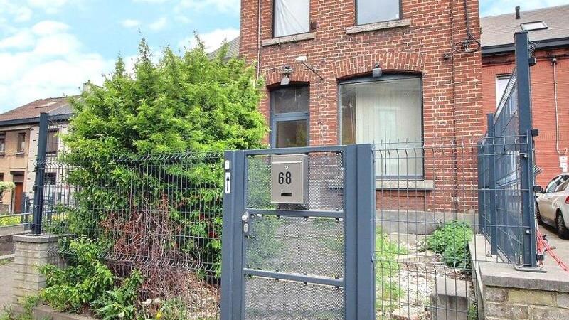 Casa acolhedora 2+1 em Charleroi, Bélgica