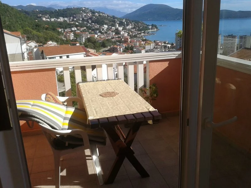 Refreshed apartment 2+1 in Igalo, Montenegro